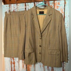 Van Laack Beige Plaid Blazer and Skirt Set Size 42